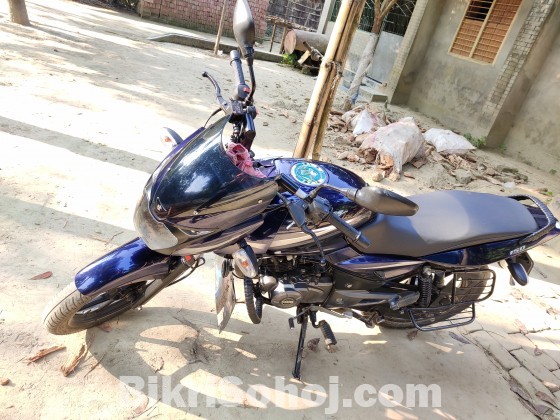 Bajaj pulser royal blue 2018